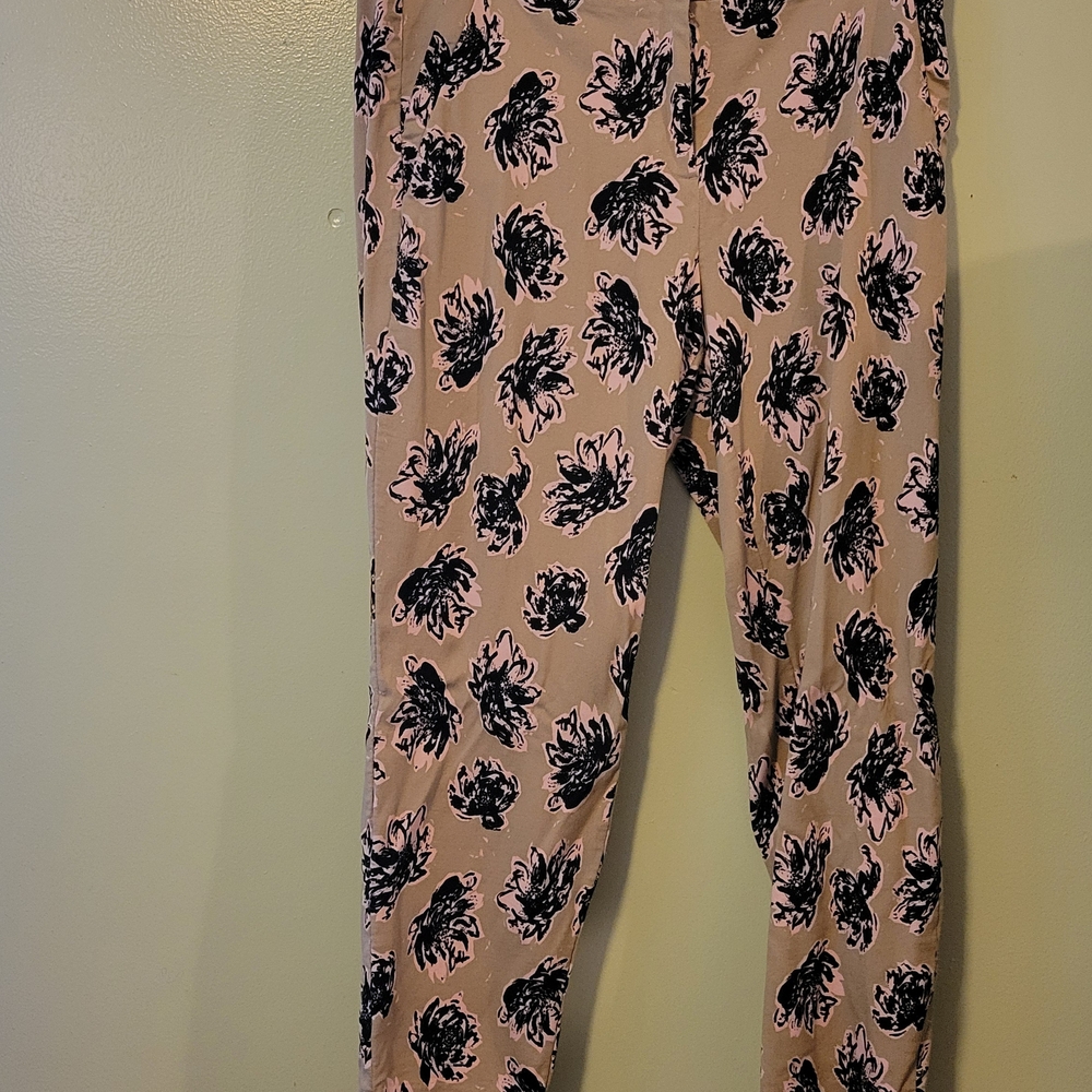 Floral Print Pants in Beige and Black
